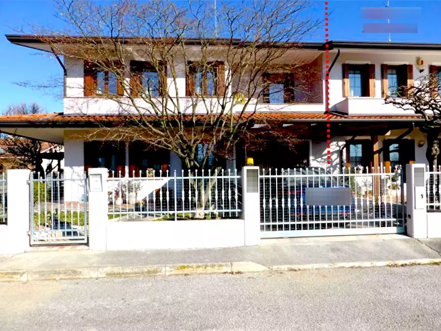 Immagine 1 di Porzione di casa in vendita  in Via Lorenzaga Trevigiana a Motta Di Livenza