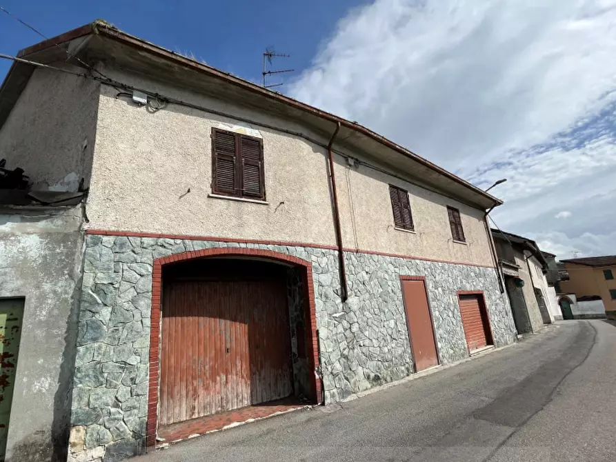 Immagine 1 di Porzione di casa in vendita  in Vico il Portino  a Gavi