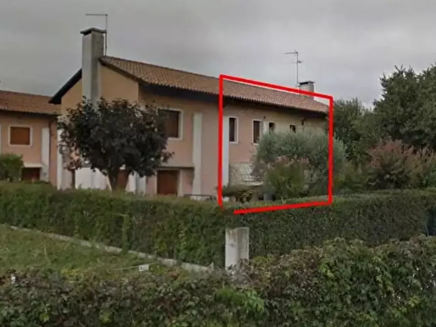 Immagine 1 di Porzione di casa in vendita  in via Postumia a Ponzano Veneto