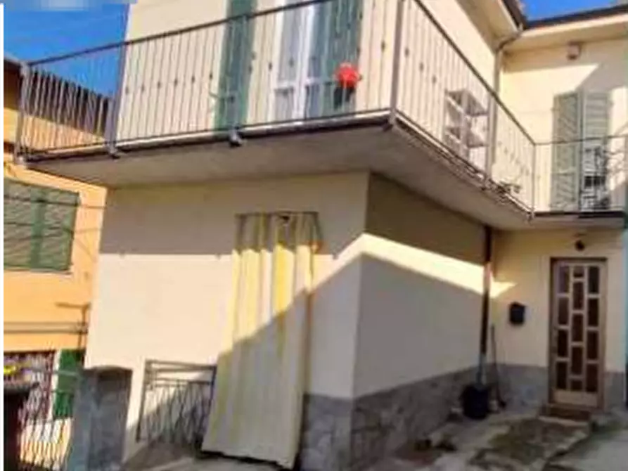 Immagine 1 di Casa indipendente in vendita  in Via Salita Fontana a Villalvernia