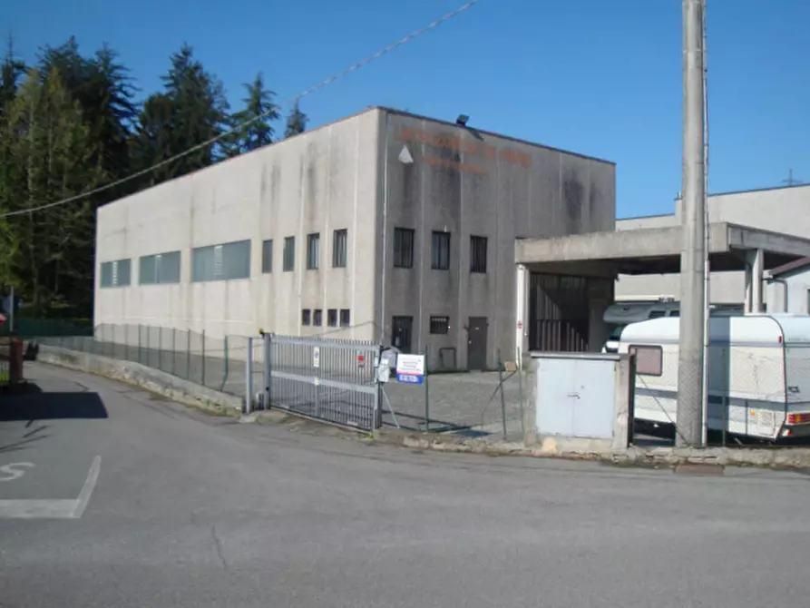 Immagine 1 di Capannone industriale in vendita  in Via Mascagni a Credaro