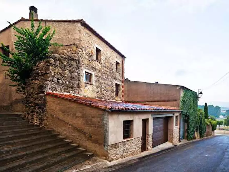 Immagine 1 di Stabile in vendita  in via della Fattoria a Vaiano