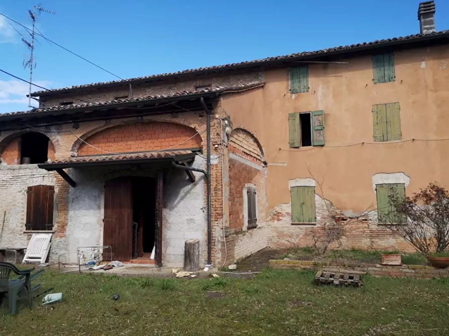 Immagine 1 di Stabile in vendita  in Via Arginello a Poviglio