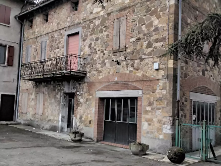 Immagine 1 di Casa indipendente in vendita  in Via Borgonovi a Viano