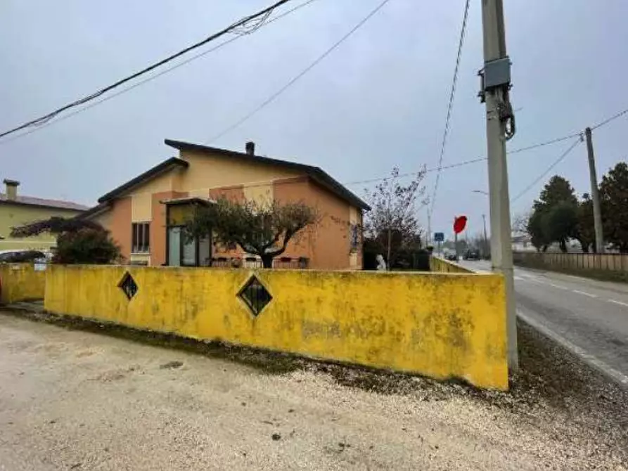 Immagine 1 di Casa indipendente in vendita  in via Codalunga a Carbonera