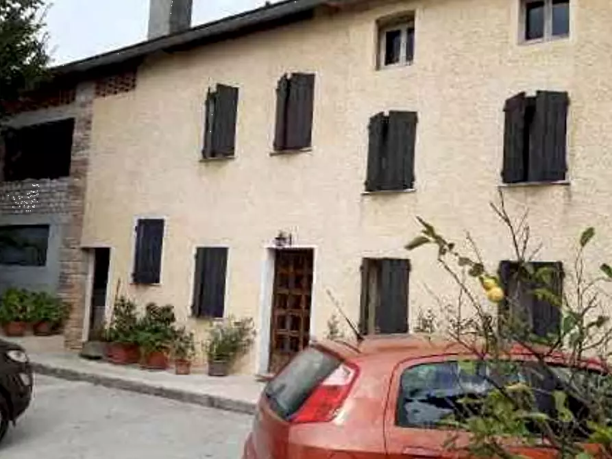 Immagine 1 di Casa indipendente in vendita  in Via Menegoni a Fonte