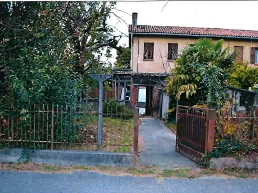 Immagine 1 di Porzione di casa in vendita  in via Giuseppe e Vincenzo Bindoni a Treviso