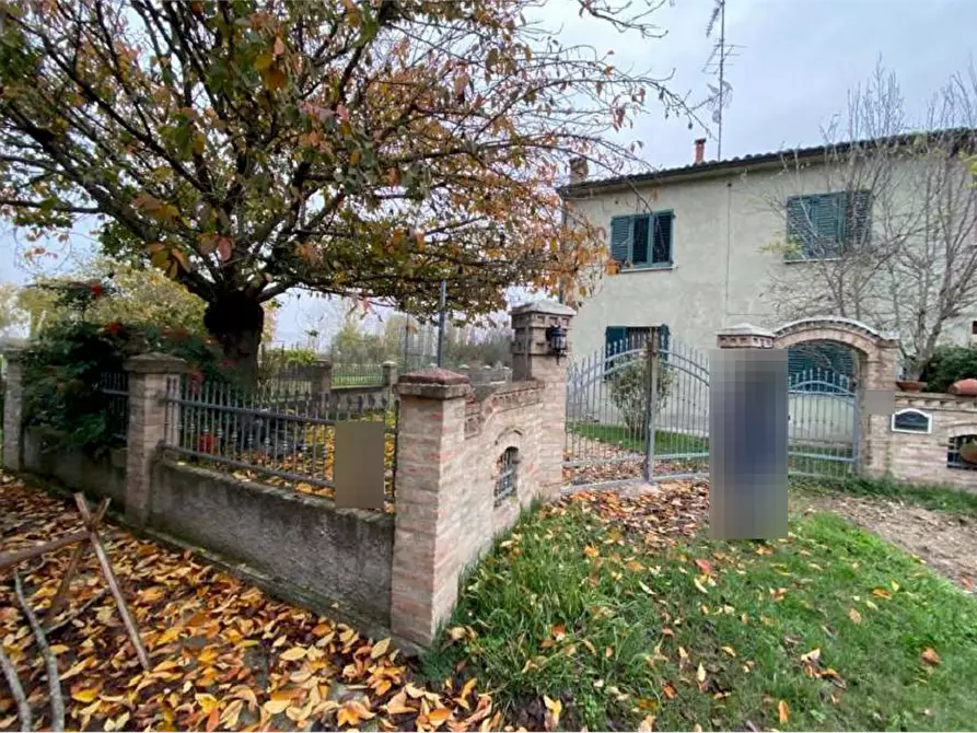 Immagine 1 di Casa indipendente in vendita  in Via Ferrarese a Bondeno