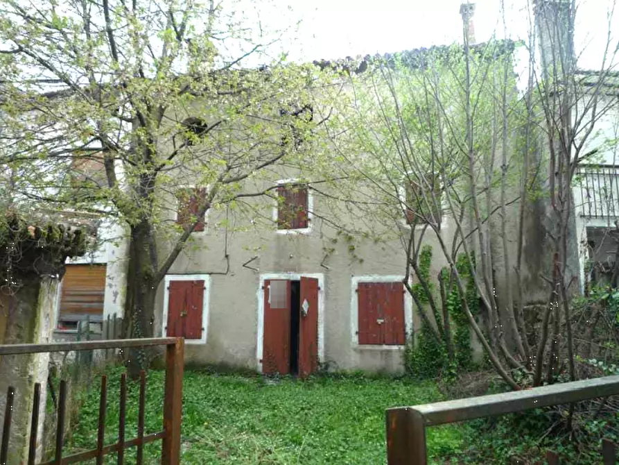 Immagine 1 di Porzione di casa in vendita  in Via de Mari Marino a Follina