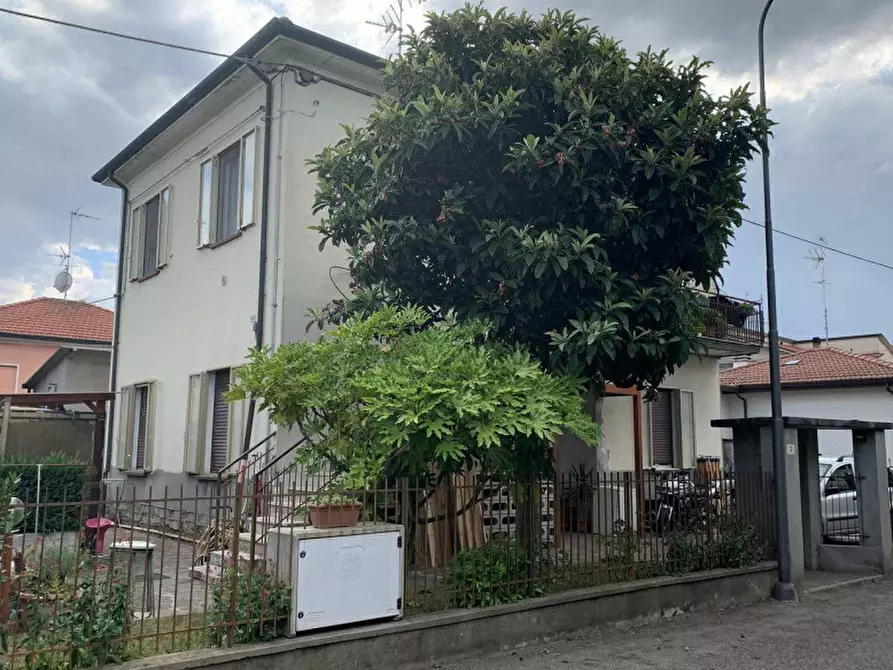 Immagine 1 di Casa indipendente in vendita  in Via Rigossa a Forli'