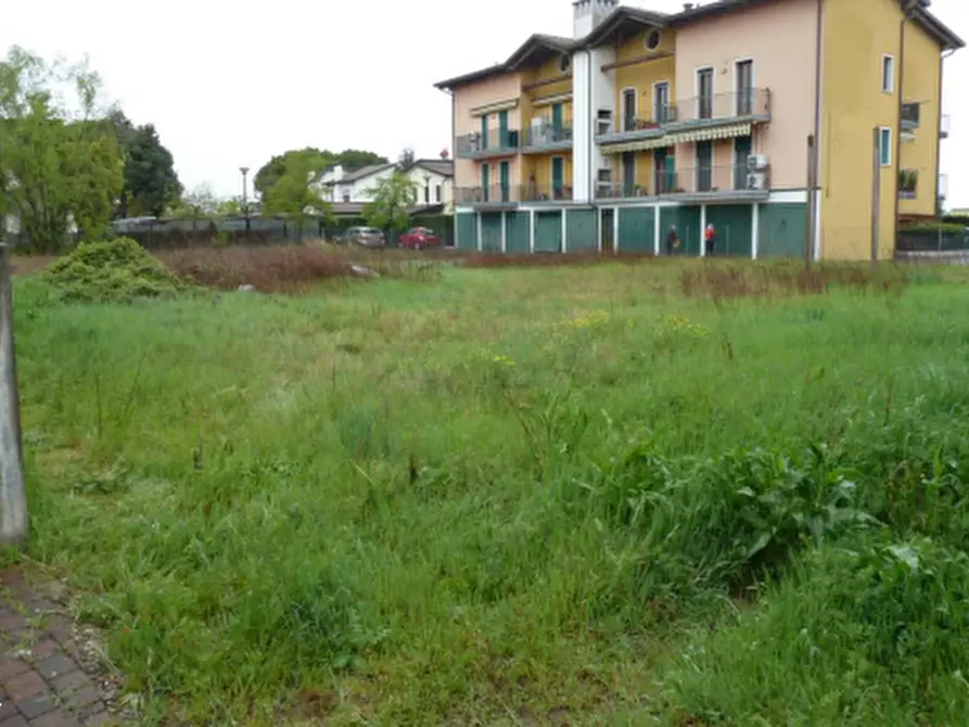 Immagine 1 di Terreno edificabile in vendita  in  Via Val Camonica a Campolongo Maggiore