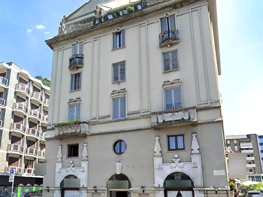 Immagine 1 di Hotel in vendita  in Piazza Matteotti a Como