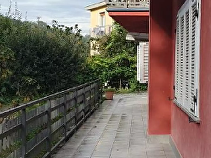 Immagine 1 di Porzione di casa in vendita  in Strada dai  Ronchi ai Cunioli Alti a Torino