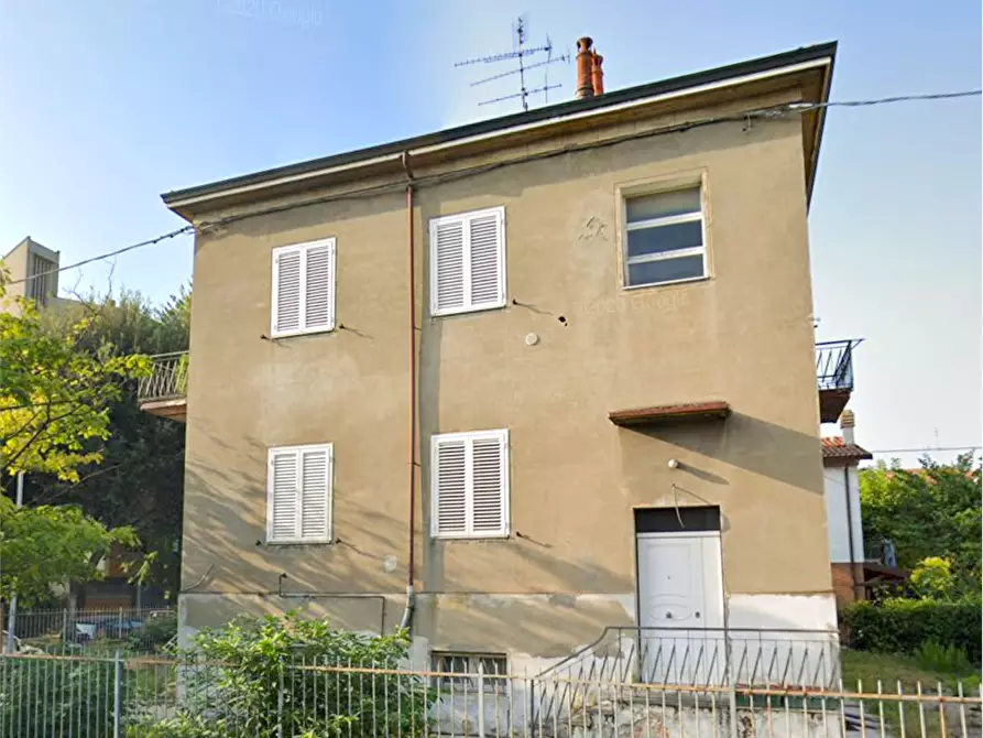 Immagine 1 di Casa indipendente in vendita  in Via Giacomo Leopardi a Forli'