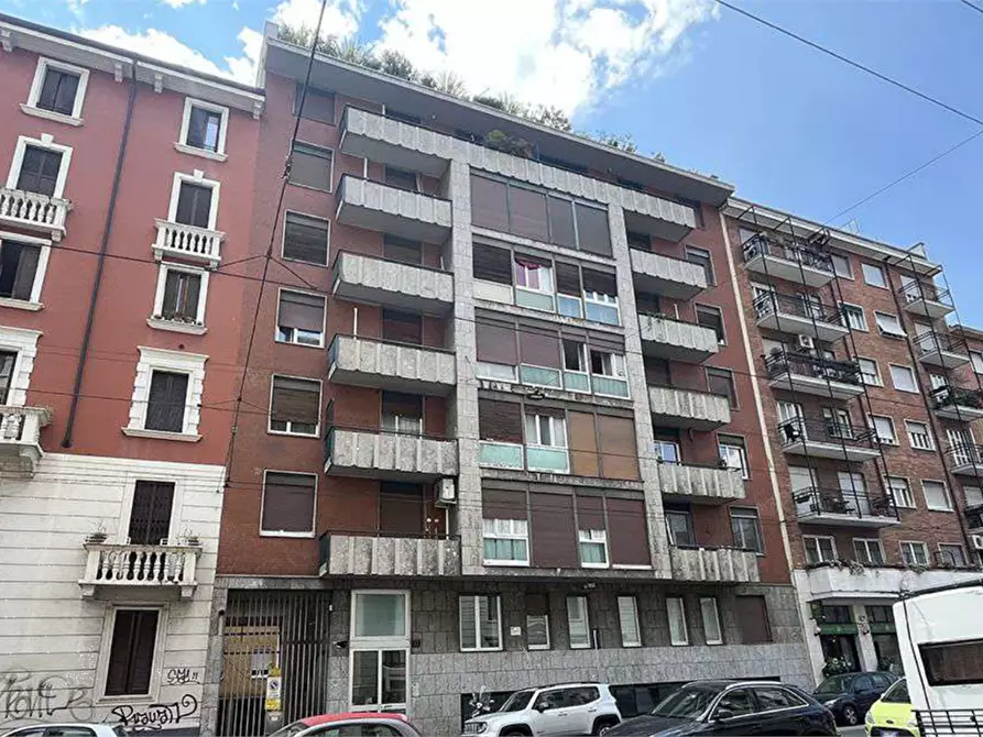 Immagine 1 di Appartamento in vendita  a Milano