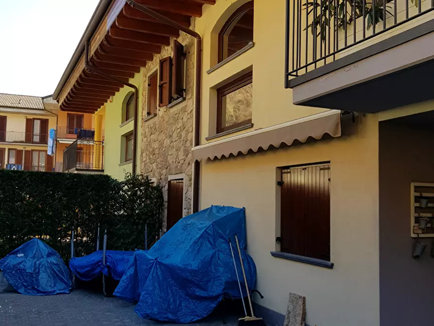 Immagine 1 di Porzione di casa in vendita  in Via S. Bernardino a Zogno