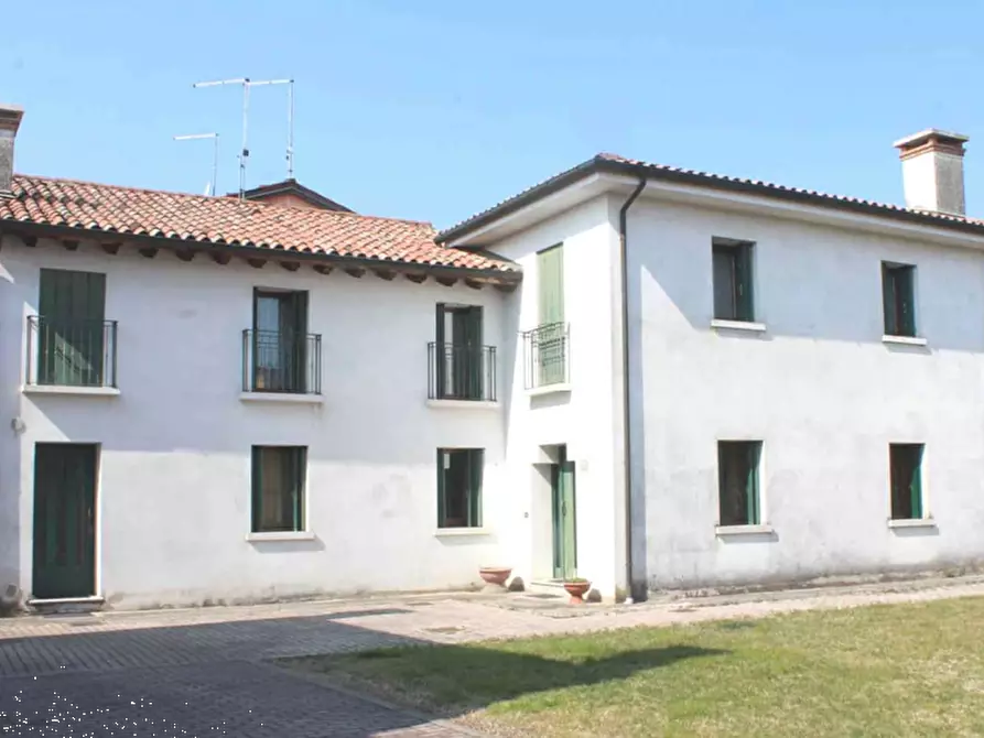 Immagine 1 di Porzione di casa in vendita  in Via Chioggia  a Castello Di Godego