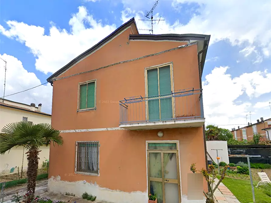 Immagine 1 di Casa indipendente in vendita  in Via Grieco a Bagnacavallo