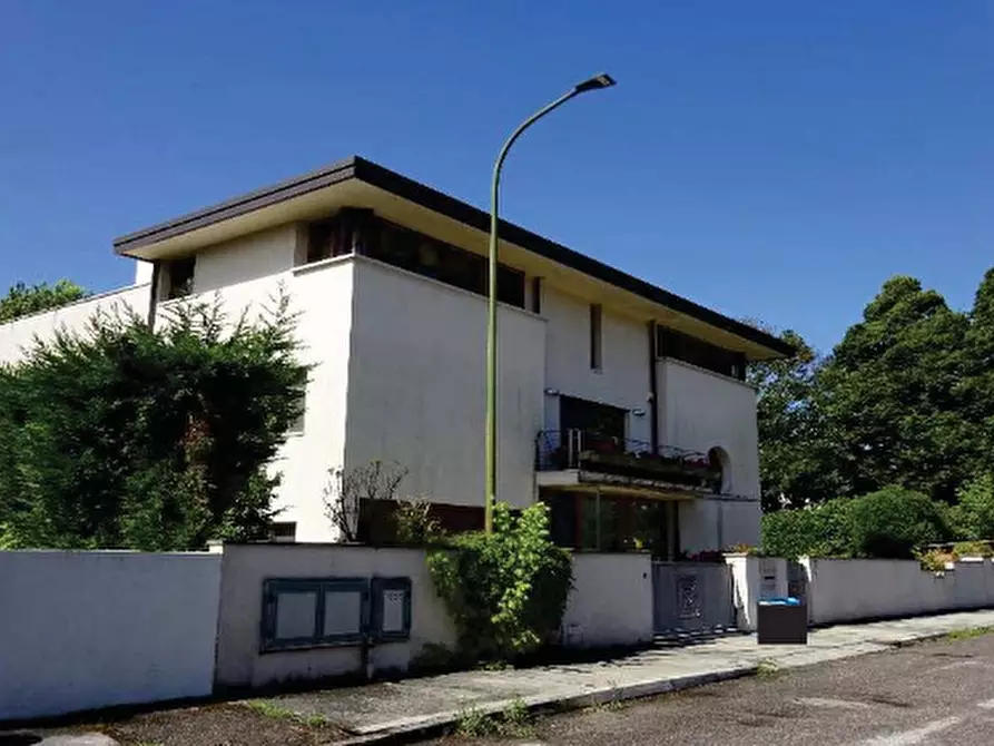 Immagine 1 di Villa in vendita  in via dei Tulipani  a Mogliano Veneto