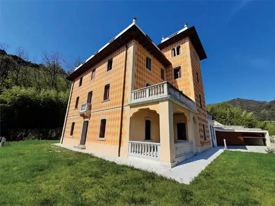 Immagine 1 di Villa in vendita  in Via San Gottardo a Vittorio Veneto