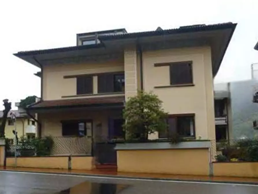 Immagine 1 di Villa in vendita  in Via Matteotti  a Lumezzane