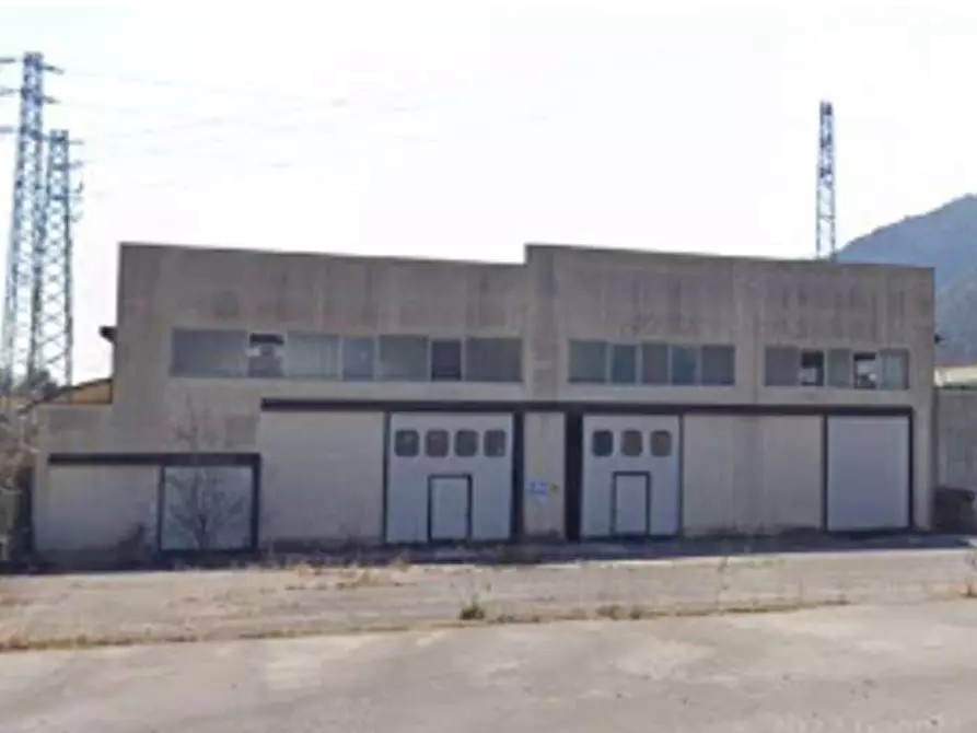 Capannone industriale in vendita in Frazione Lugo, Via Don Giovanni Calabria a Verona