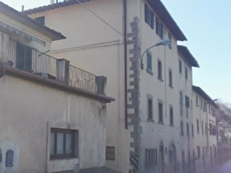 Immagine 1 di Porzione di casa in vendita  in Via Giuseppe Garibaldi a Rufina