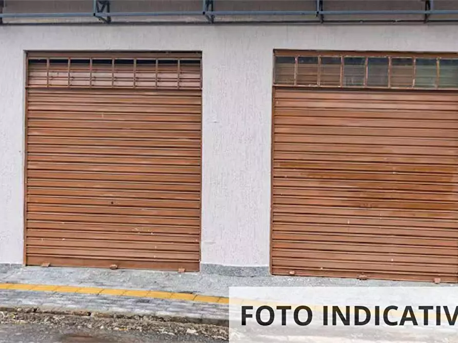 Immagine 1 di Garage in vendita  in Viale Michelangelo a Sesto Fiorentino