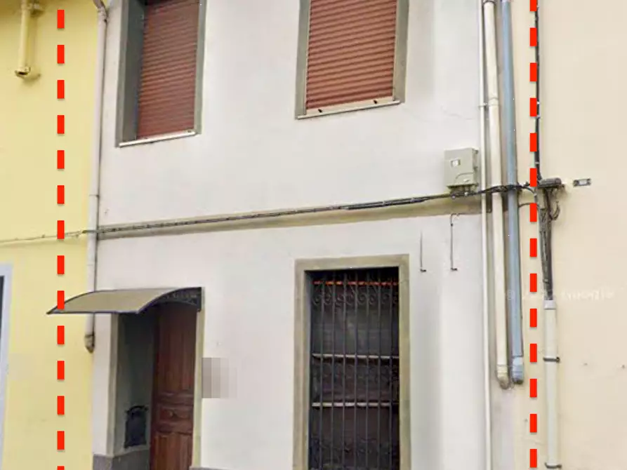 Immagine 1 di Porzione di casa in vendita  in Via Bologna a Prato