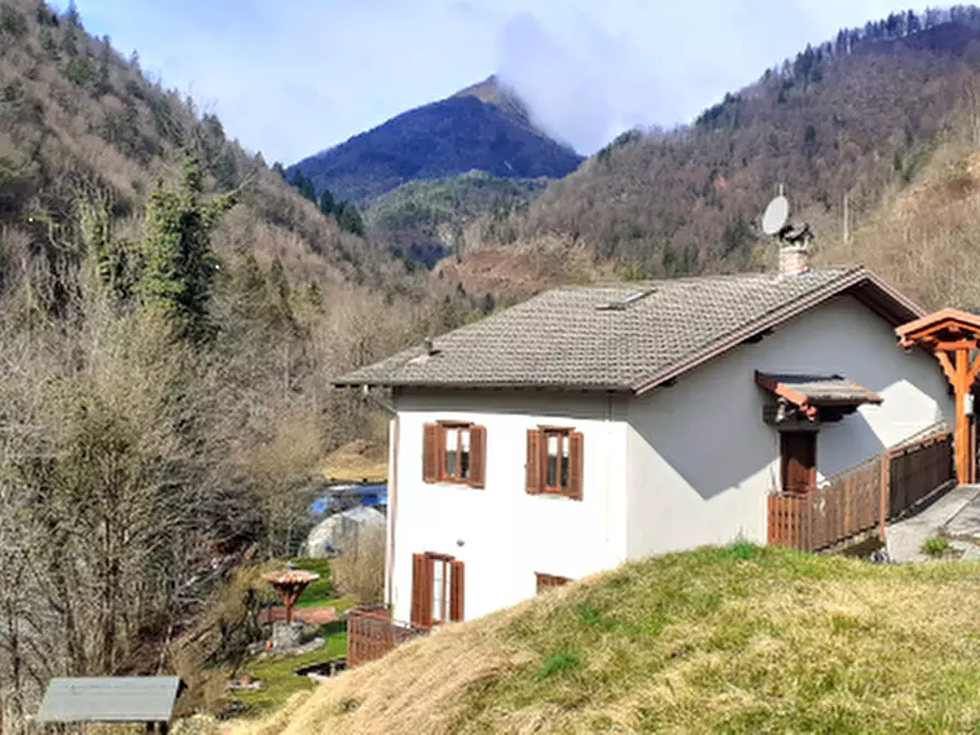 Immagine 1 di Appartamento in vendita  in Via Bortolo Belotti  a Olmo Al Brembo