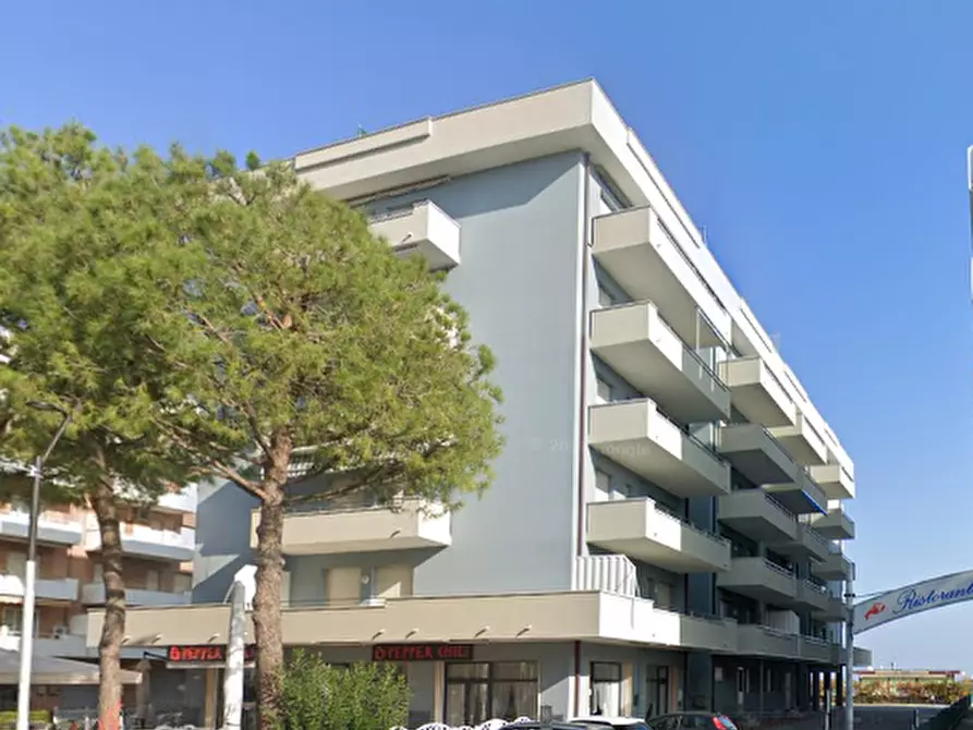 Immagine 1 di Appartamento in vendita  in Viale G. Carducci a Cesenatico