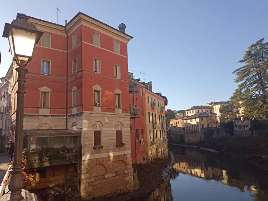 Immagine 1 di Appartamento in vendita  in Contrà Ponte San Paolo a Vicenza