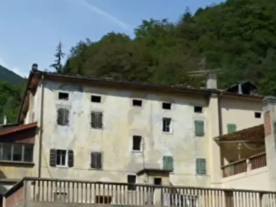 Immagine 1 di Stabile in vendita  in Via Roma a Ospitale Di Cadore