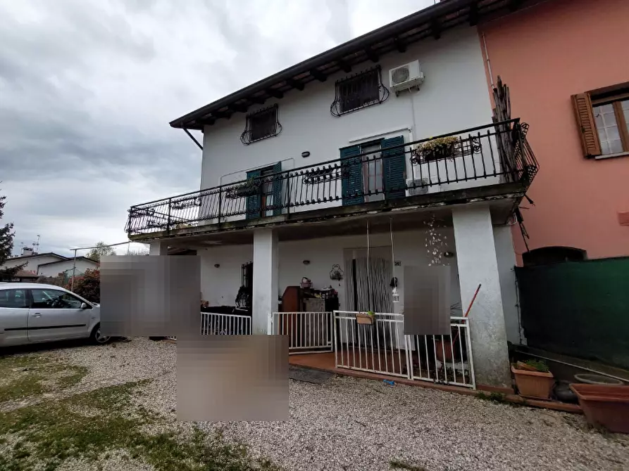 Immagine 1 di Porzione di casa in vendita  in Via C. Battisti a Chiopris Viscone