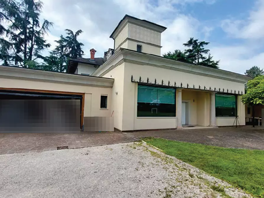 Immagine 1 di Villa in vendita  in Via Fratelli Argenterio a Dello