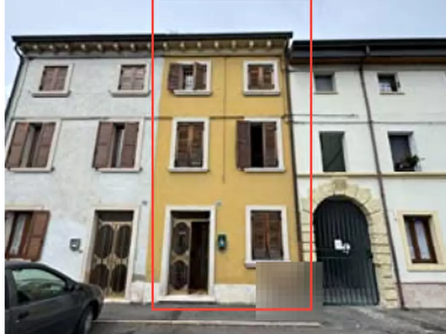 Immagine 1 di Porzione di casa in vendita  in Via I Maggio a Zevio