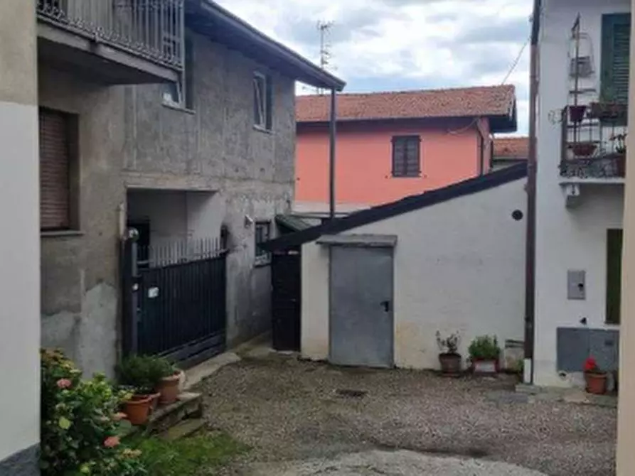 Immagine 1 di Appartamento in vendita  in Via GOFFREDO MAMELI  a Mornago