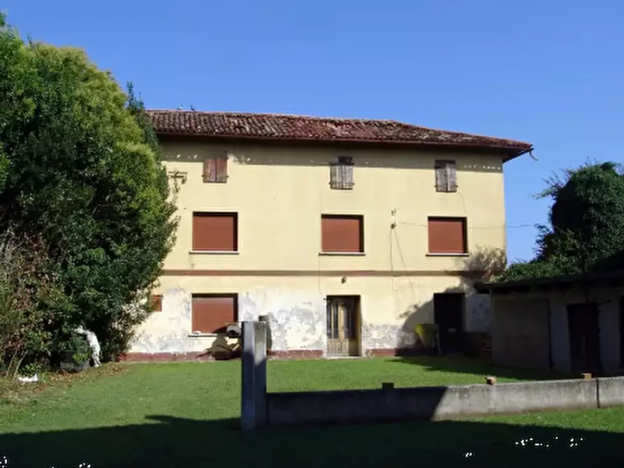 Immagine 1 di Rustico / casale in vendita  in Via Pocenia a Muzzana Del Turgnano