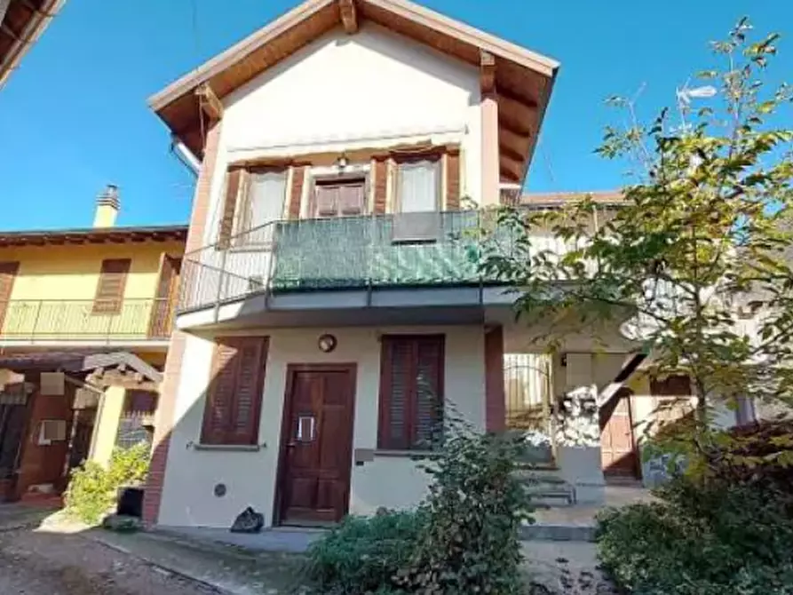 Immagine 1 di Appartamento in vendita  in Via Garibaldi  a Arsago Seprio