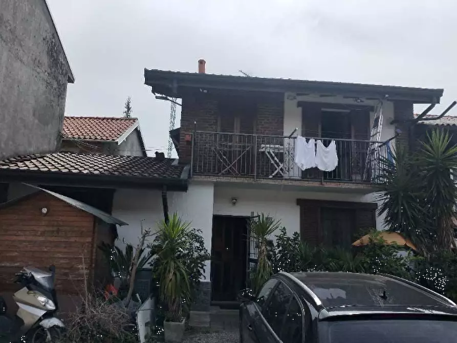 Immagine 1 di Porzione di casa in vendita  in Via San Rocco a Cardano Al Campo