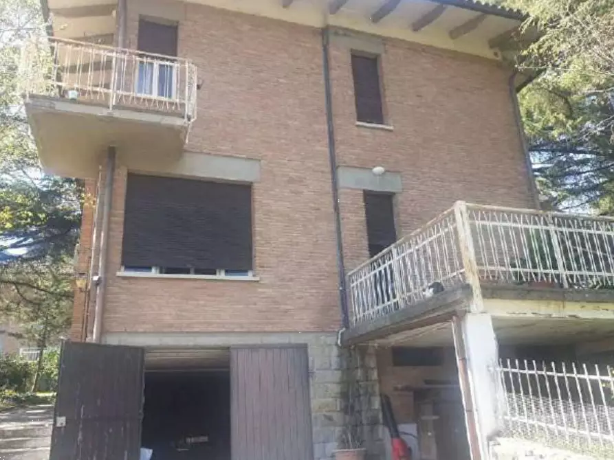 Immagine 1 di Villa in vendita  in Via Fratelli Dall'Olio a Pianoro