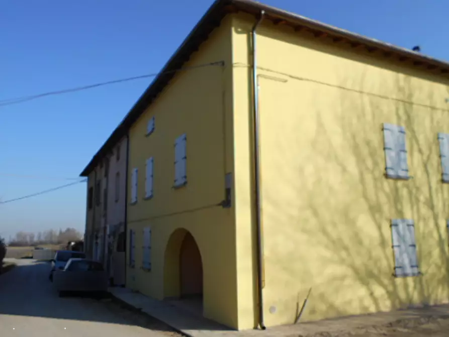 Immagine 1 di Porzione di casa in vendita  in Via Gazzoli a Novi Di Modena