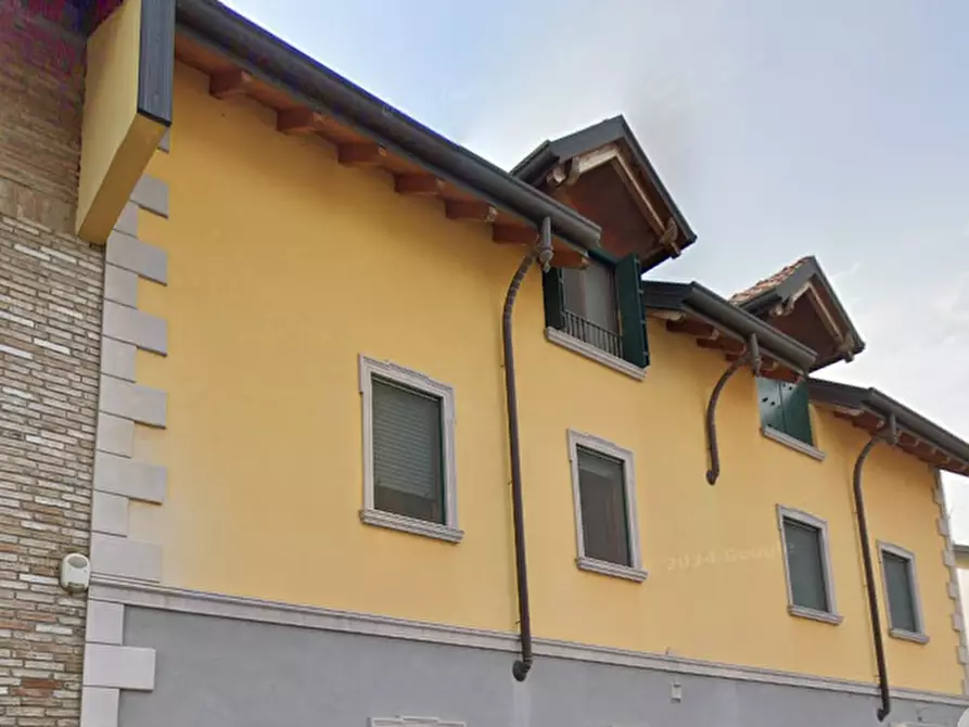 Immagine 8 di Appartamento in vendita  in Viale Italia a Rho