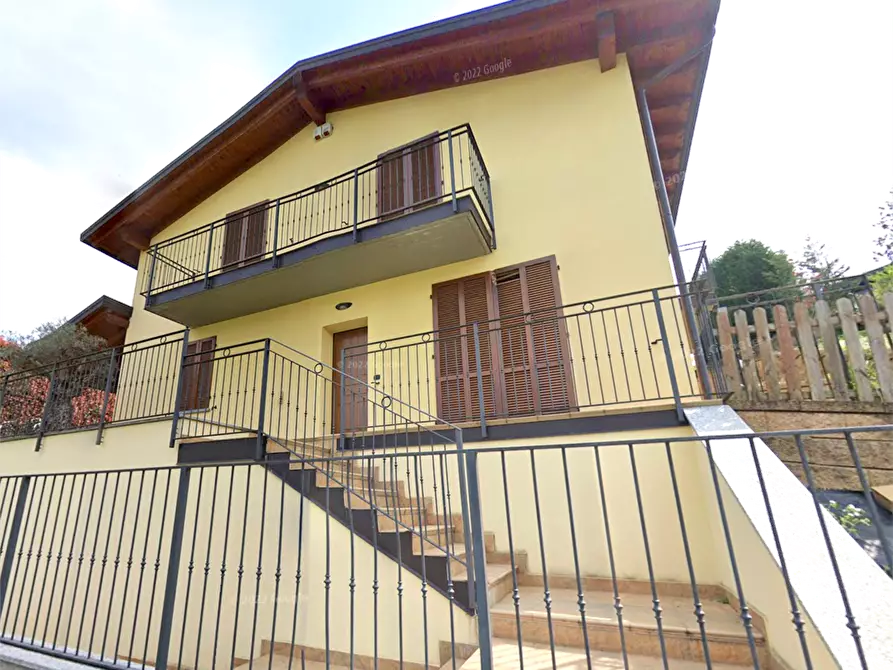 Immagine 2 di Villa in vendita  in Via Malpensata a Brivio