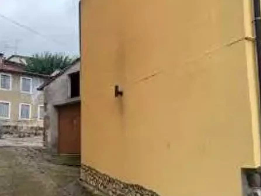 Immagine 12 di Appartamento in vendita  in Via Sambuco a Monteforte D'alpone