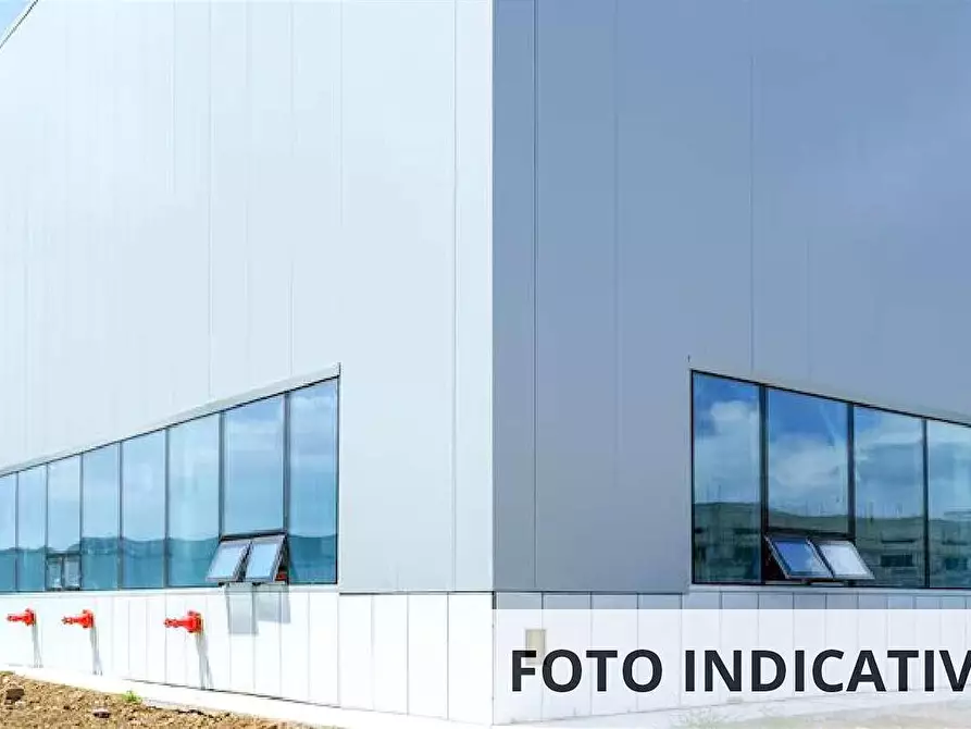 Immagine 2 di Magazzino in vendita  in  Piazza San Giovanni Bosco a Eraclea