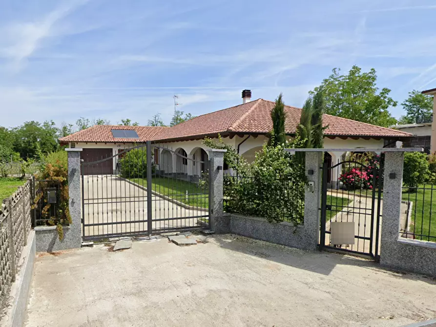 Immagine 1 di Villetta a schiera in vendita  in Via Mugarone a Bassignana