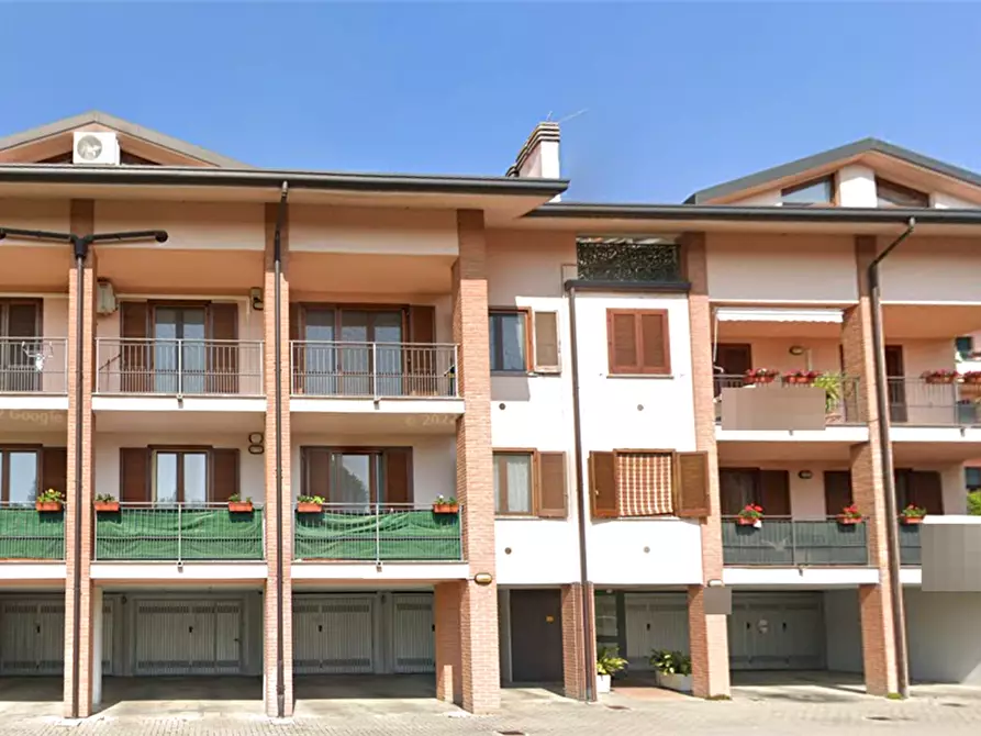 Immagine 1 di Appartamento in vendita  in Via Bettolino a Lurago D'erba