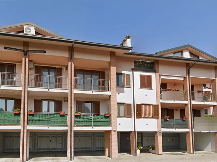 Immagine 4 di Appartamento in vendita  in Via Bettolino a Lurago D'erba