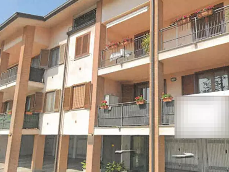 Immagine 5 di Appartamento in vendita  in Via Bettolino a Lurago D'erba